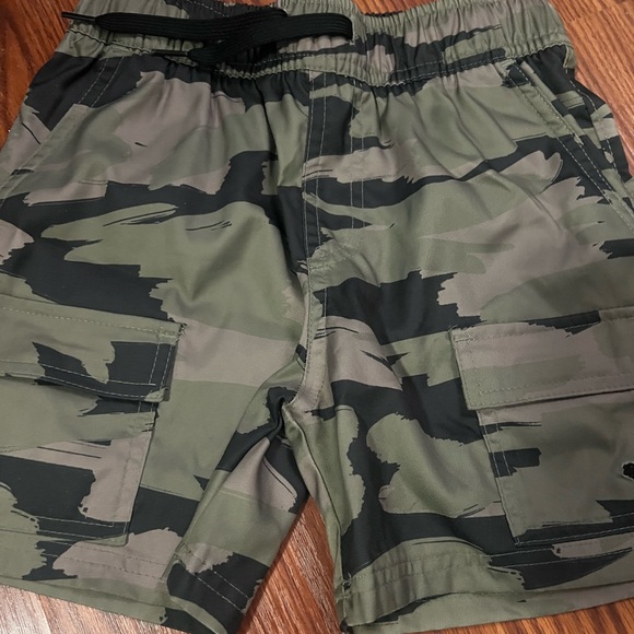 Boys camouflage shorts. - Picture 1 of 5